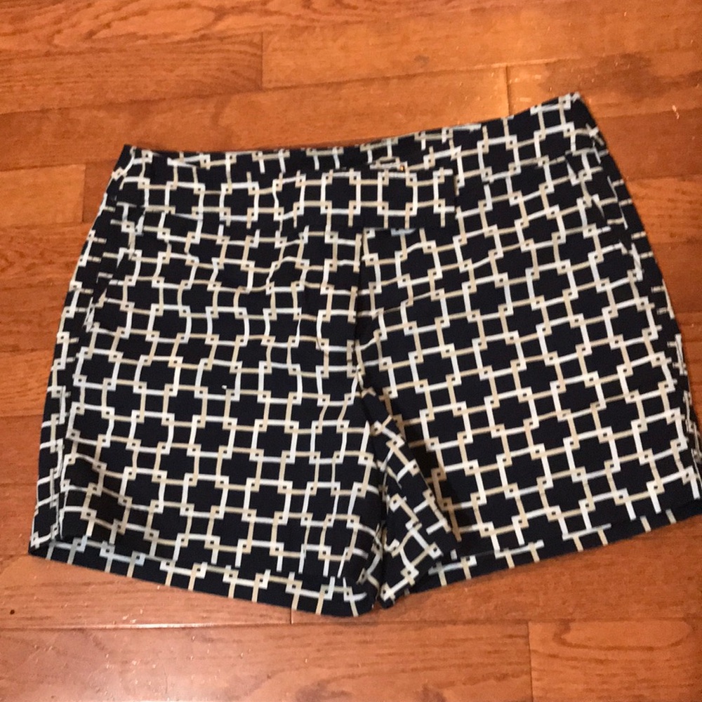 Ann Taylor Shorts size 8